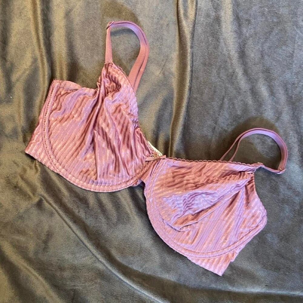 Victoria's Secret Satin Bra 36DDD